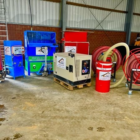 Material für Einblasdämmungen steht im Lager